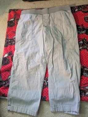 🌿 Summer-Ready Lightweight Cargo Capris